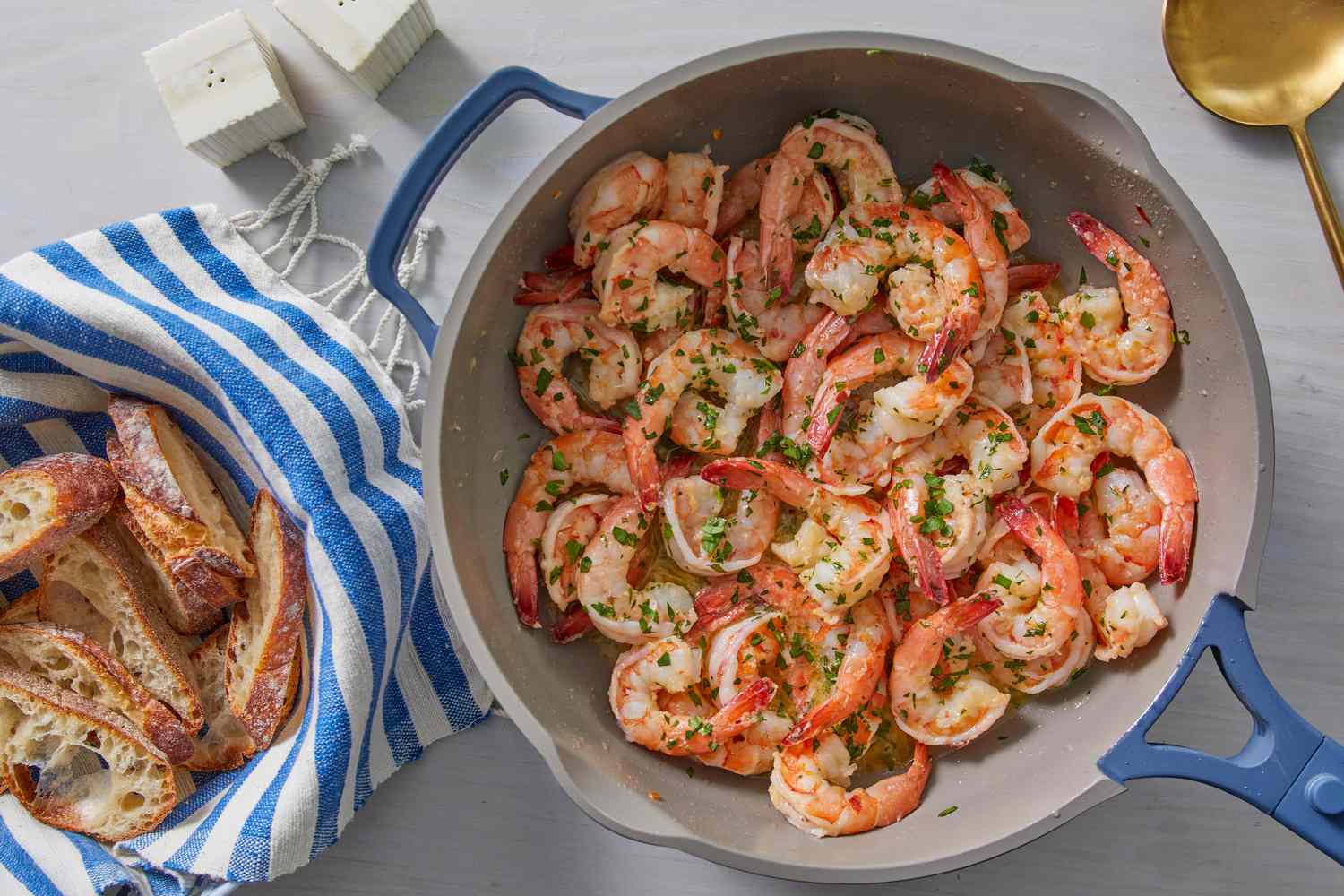 Perfect Garlic Butter Shrimp: Avoid Overcooking in Minutes